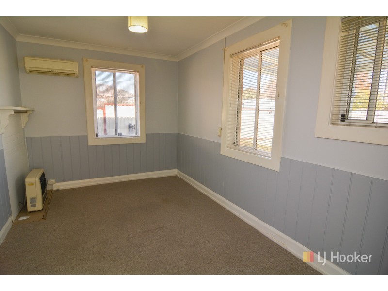 3 Martini Parade, Lithgow NSW 2790