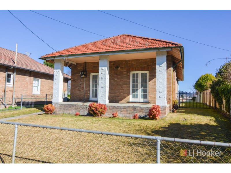 3 Martini Parade, Lithgow NSW 2790