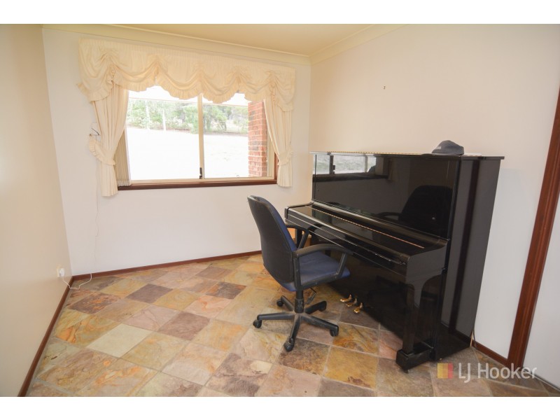 28 Jarrah Way, Portland NSW 2847
