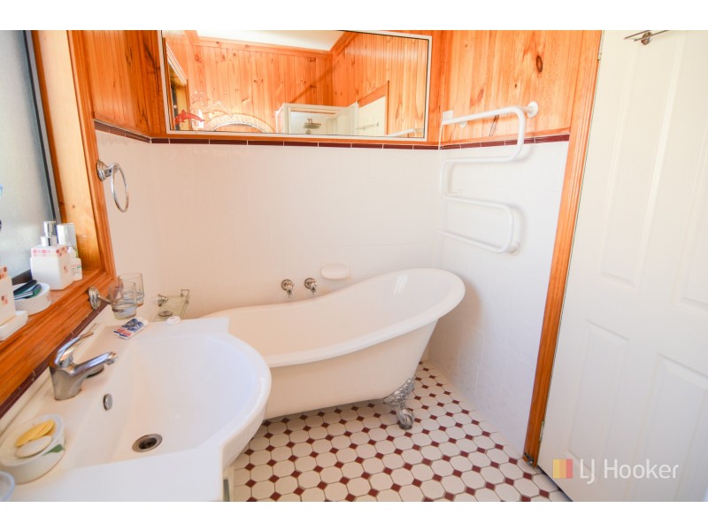 28 Hassans Walls Road, Lithgow NSW 2790