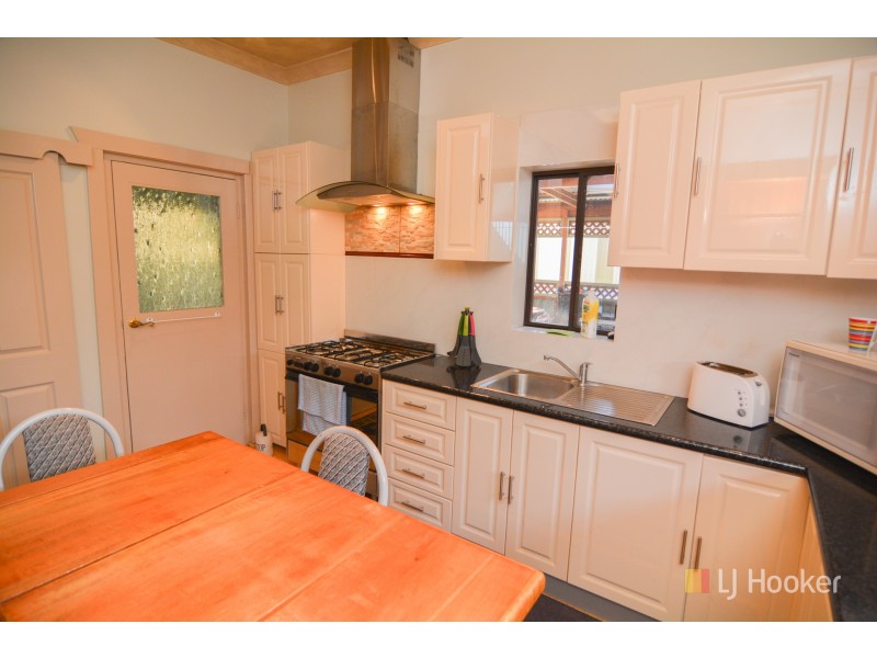 28 Hassans Walls Road, Lithgow NSW 2790