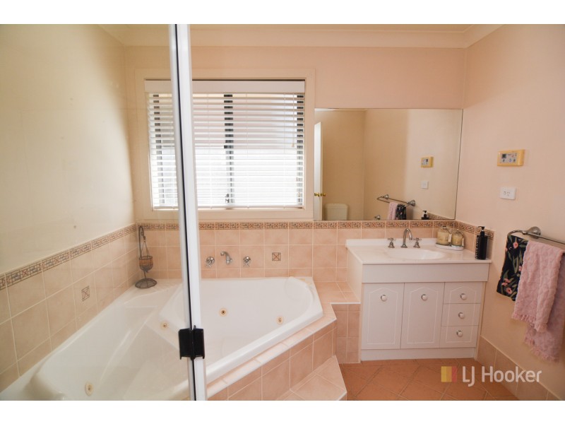 5 Wilton Close, Lithgow NSW 2790