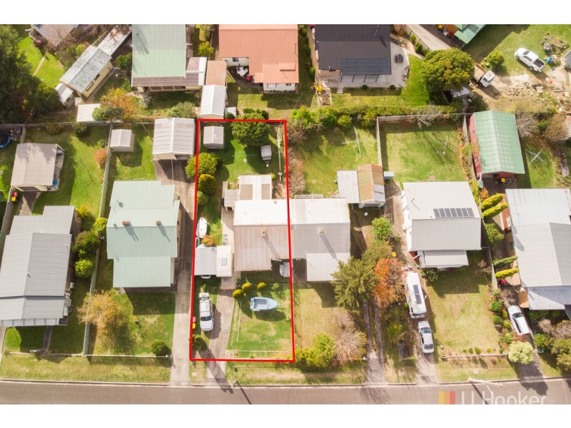 13 Lone Pine Avenue, Lithgow NSW 2790