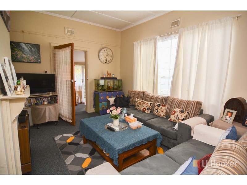 13 Lone Pine Avenue, Lithgow NSW 2790