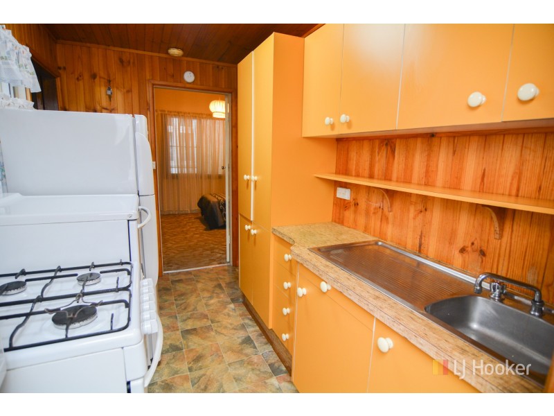 11 Atkinson Street, Lithgow NSW 2790