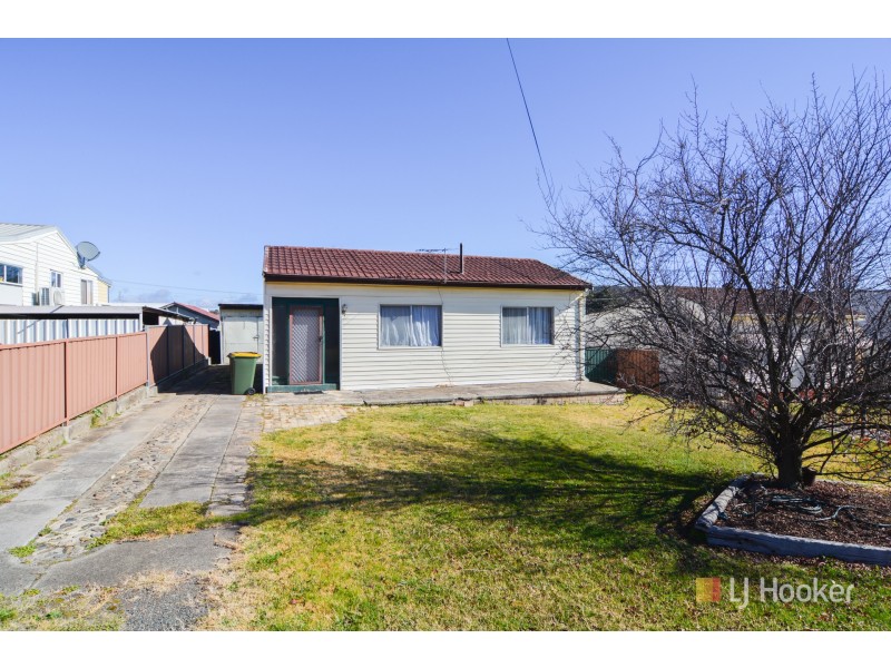 8 Tweed Road, Lithgow NSW 2790