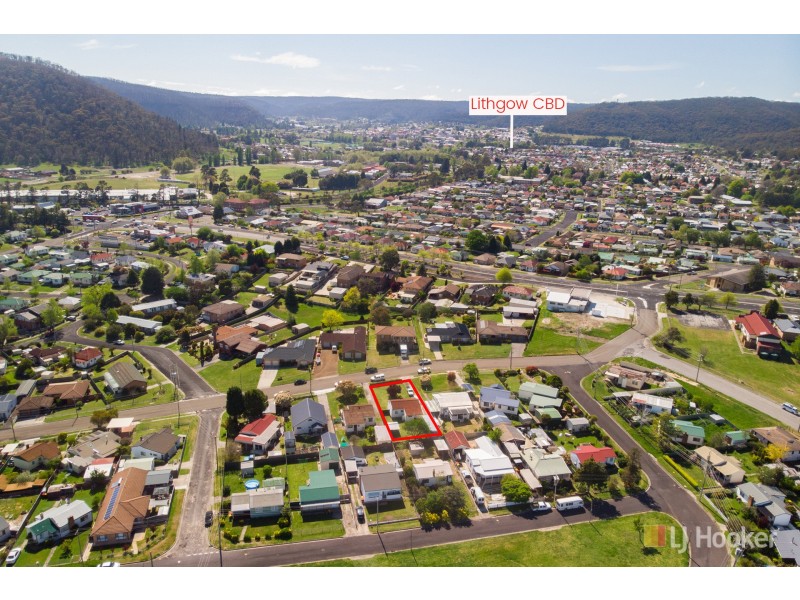 8 Tweed Road, Lithgow NSW 2790