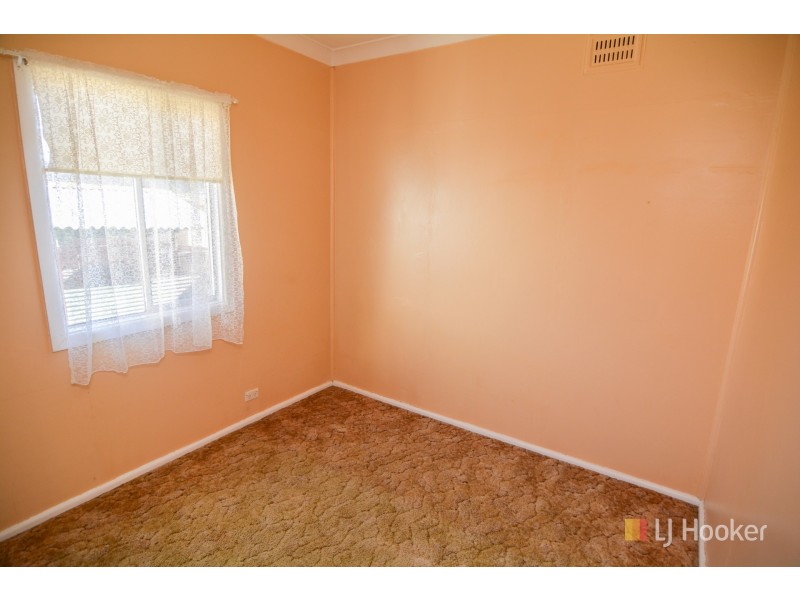 8 Tweed Road, Lithgow NSW 2790