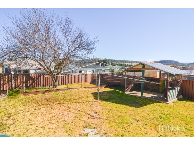 8 Tweed Road, Lithgow NSW 2790