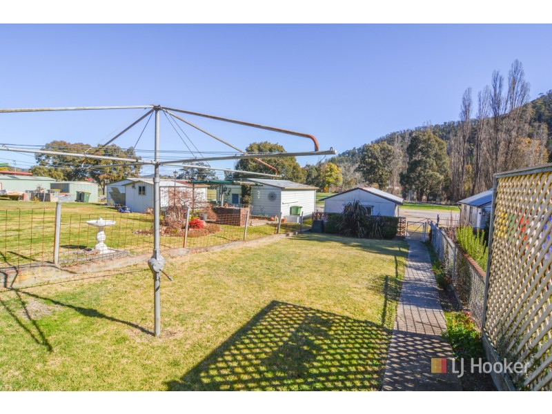 34 Sandford Avenue, Lithgow NSW 2790