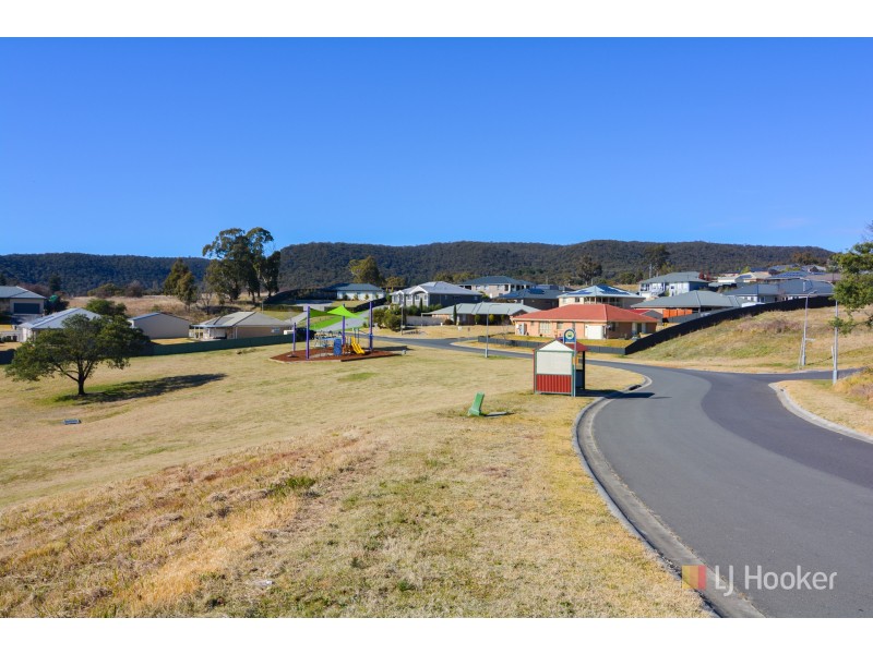 9 (Lot 219 Thornton Avenue, Lithgow NSW 2790