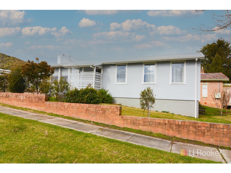 2 Finlay Avenue, Lithgow NSW 2790