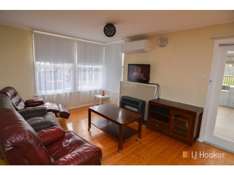 2 Finlay Avenue, Lithgow NSW 2790