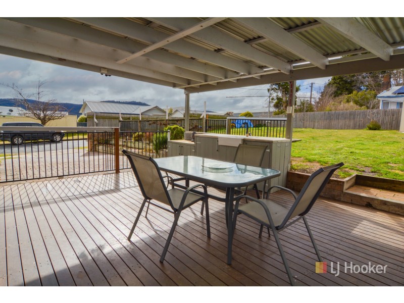 2 Finlay Avenue, Lithgow NSW 2790
