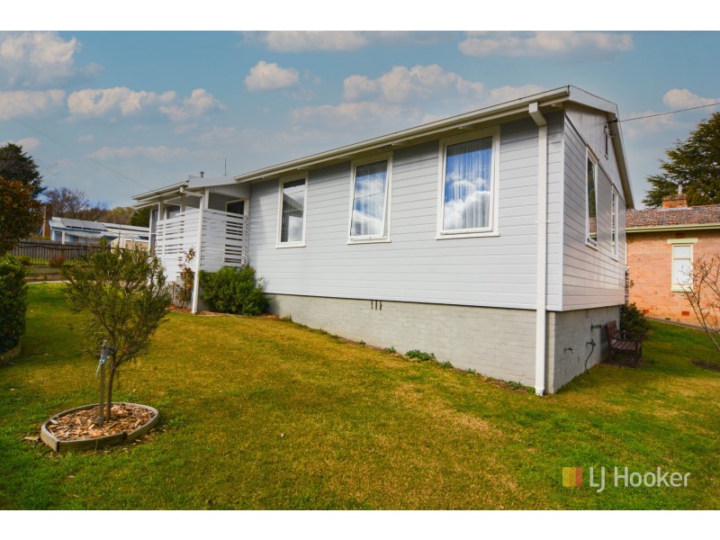 2 Finlay Avenue, Lithgow NSW 2790