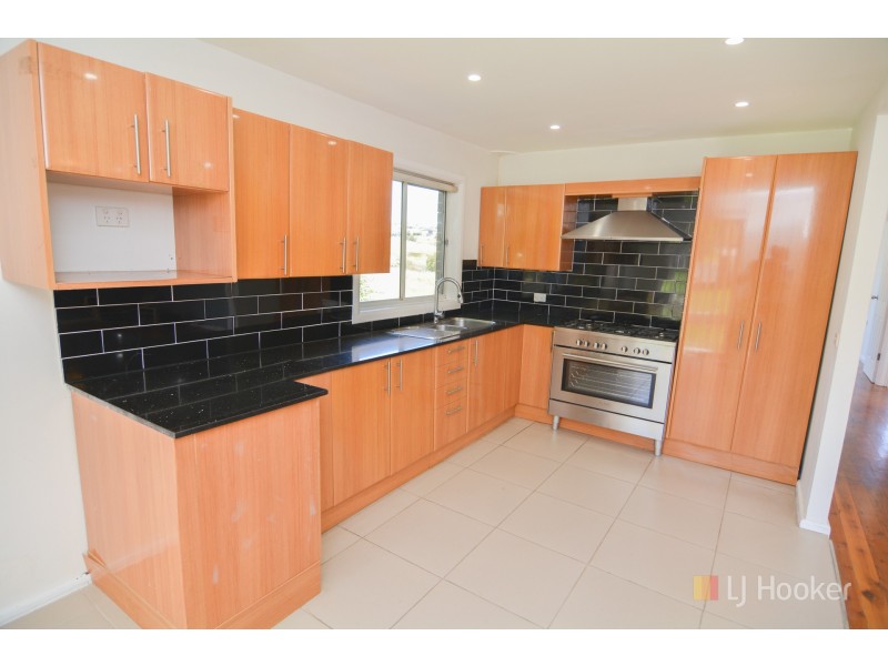 120 Landa Street, Lithgow NSW 2790