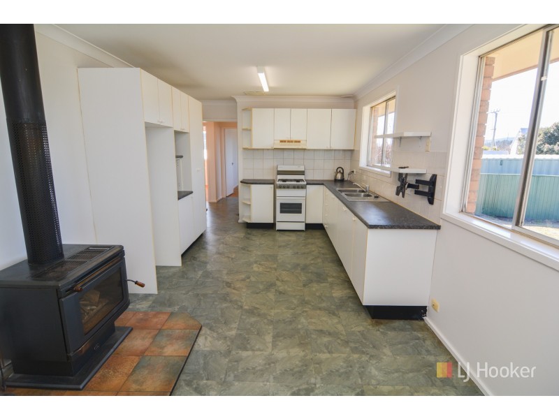 2 Lyon Parade, Wallerawang NSW 2845