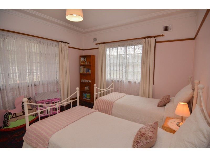 111 Ian Holt Drive, Lidsdale NSW 2790