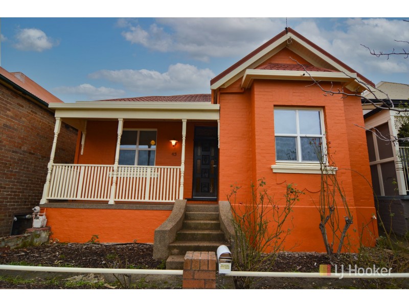 43 Railway Parade, Lithgow NSW 2790