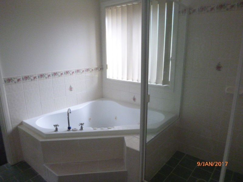 1/4 Henderson Place, Lithgow NSW 2790