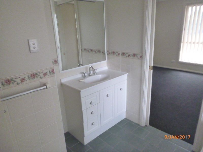 1/4 Henderson Place, Lithgow NSW 2790