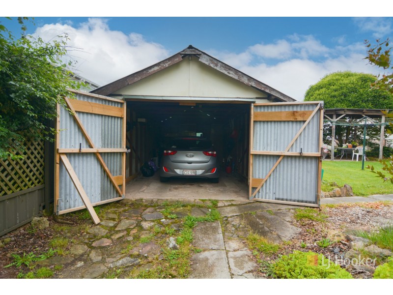 6 Caroline Avenue, Lithgow NSW 2790
