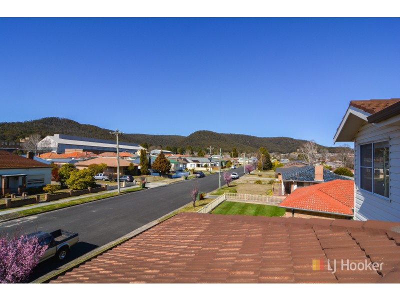 20 Rifle Parade, Lithgow NSW 2790