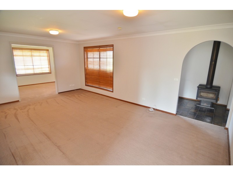 5 Reserve Road, Marrangaroo NSW 2790