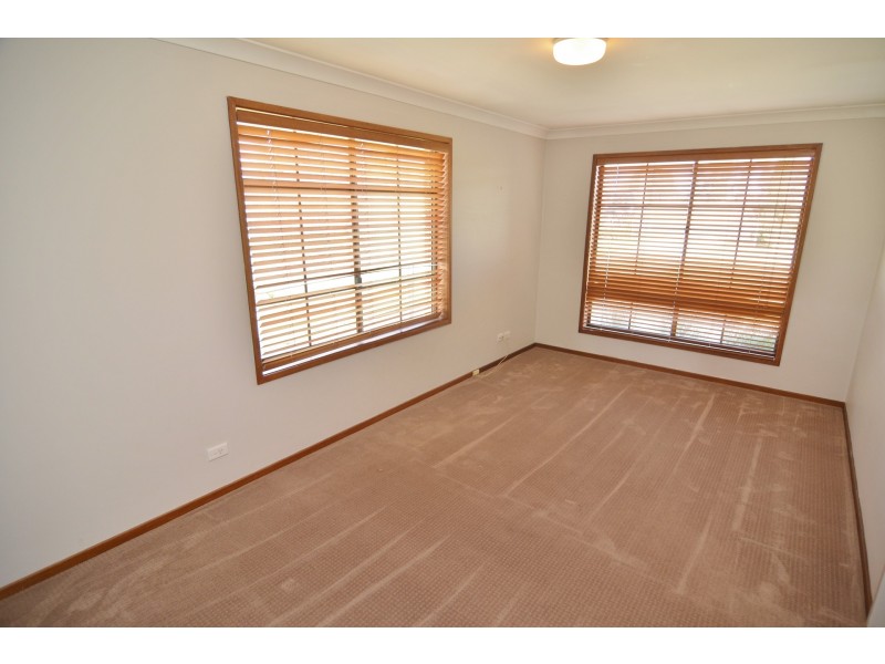 5 Reserve Road, Marrangaroo NSW 2790