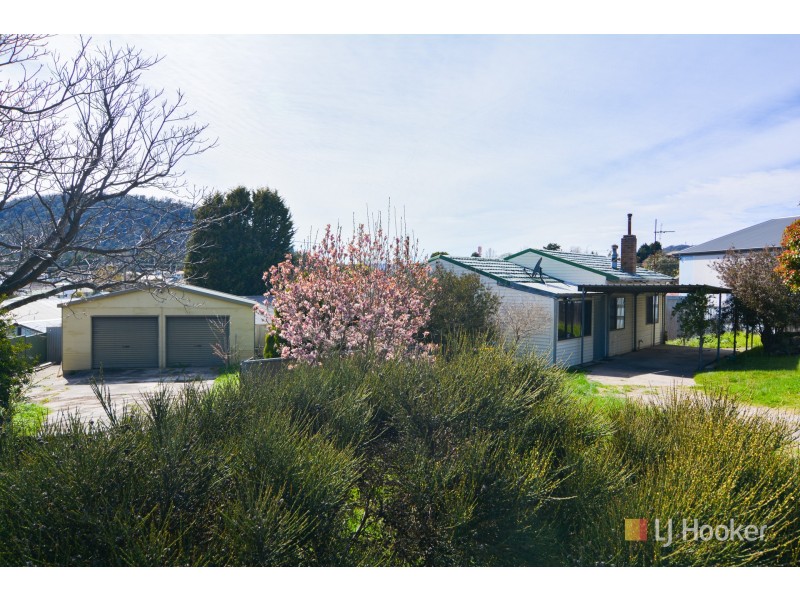 25 Inner Crescent, Lithgow NSW 2790