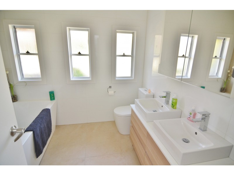 43 Andrew Street, Lithgow NSW 2790