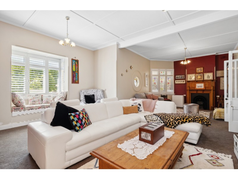 128 Hassans Walls Road, Lithgow NSW 2790