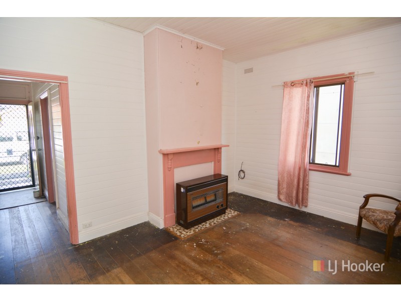 186 Inch Street, Lithgow NSW 2790