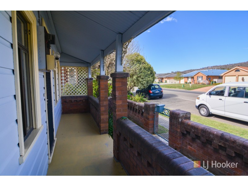 186 Inch Street, Lithgow NSW 2790