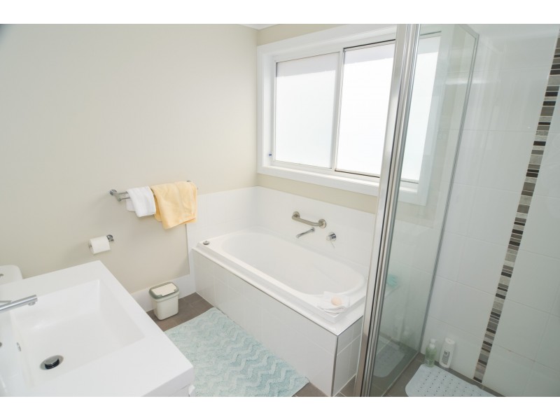 13 Hoskins Avenue, Lithgow NSW 2790