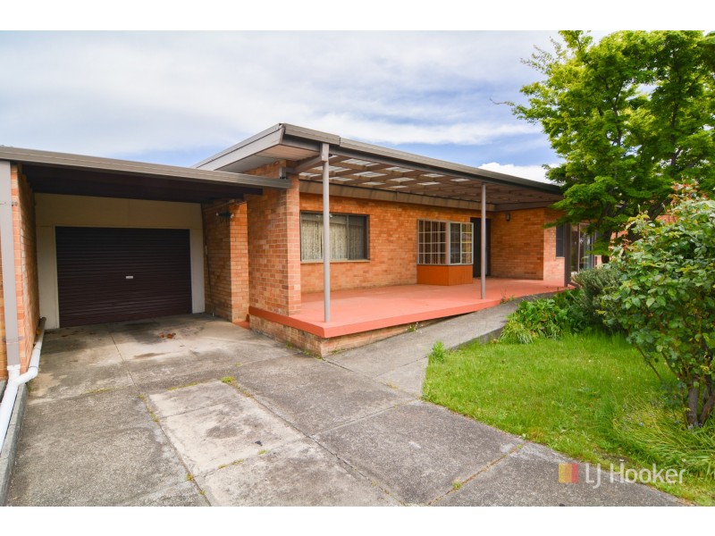 74 Rifle Parade, Lithgow NSW 2790