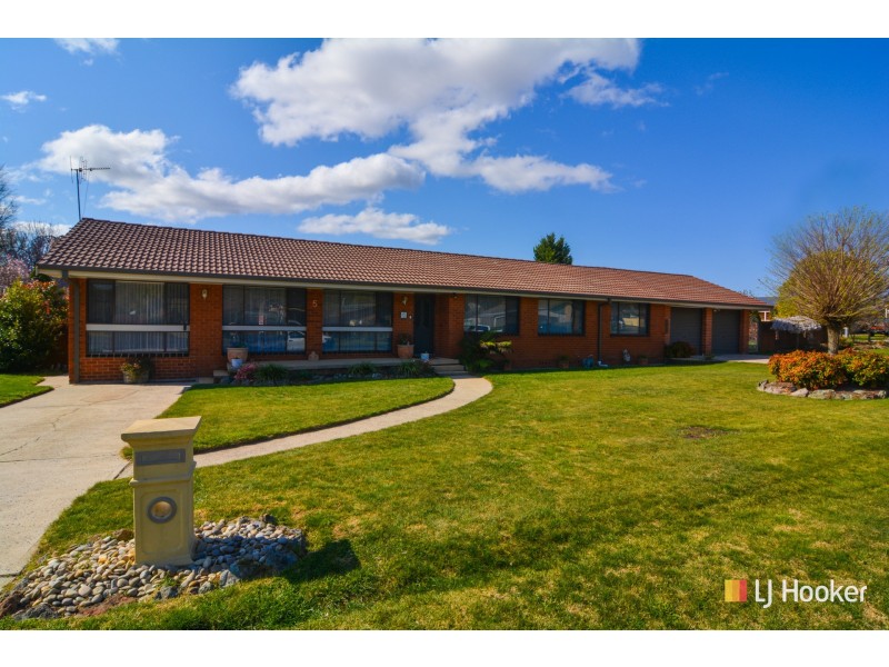 5 Curtin Place, Lithgow NSW 2790