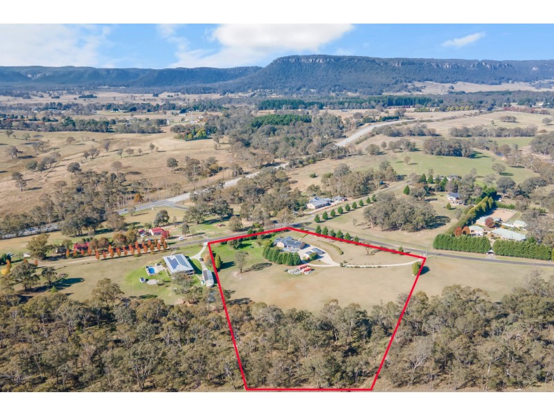 30 Carroll Drive, Hartley NSW 2790
