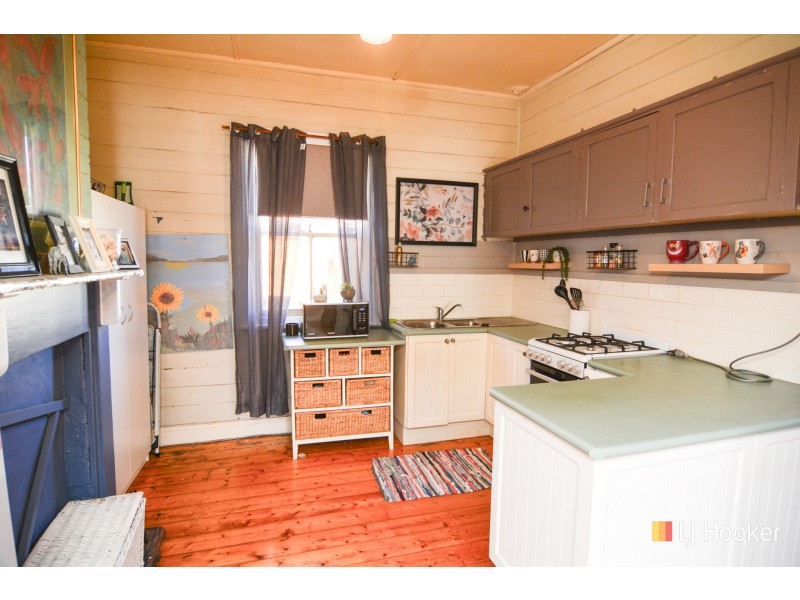 12 Victoria Avenue, Lithgow NSW 2790