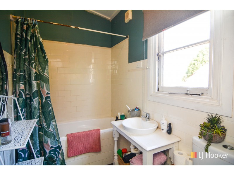 12 Victoria Avenue, Lithgow NSW 2790