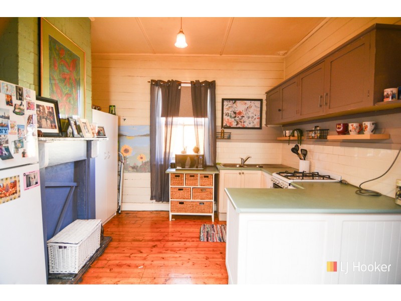 12 Victoria Avenue, Lithgow NSW 2790