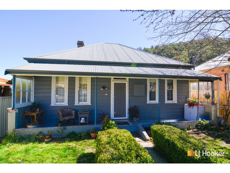 12 Victoria Avenue, Lithgow NSW 2790
