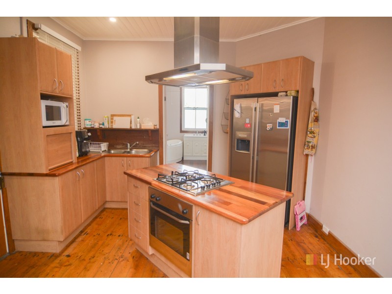 16 Waratah Street, Lithgow NSW 2790