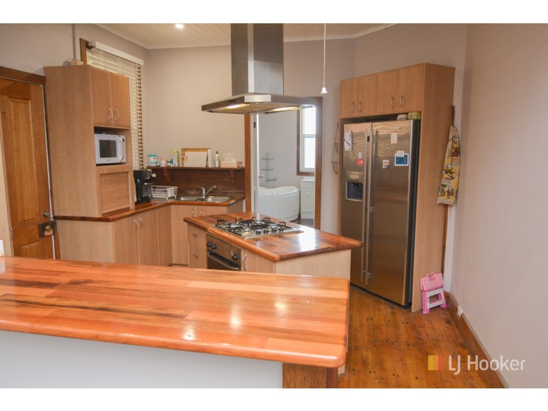 16 Waratah Street, Lithgow NSW 2790