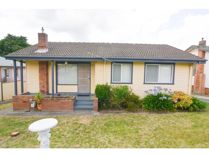 5 Landa Street, Lithgow NSW 2790