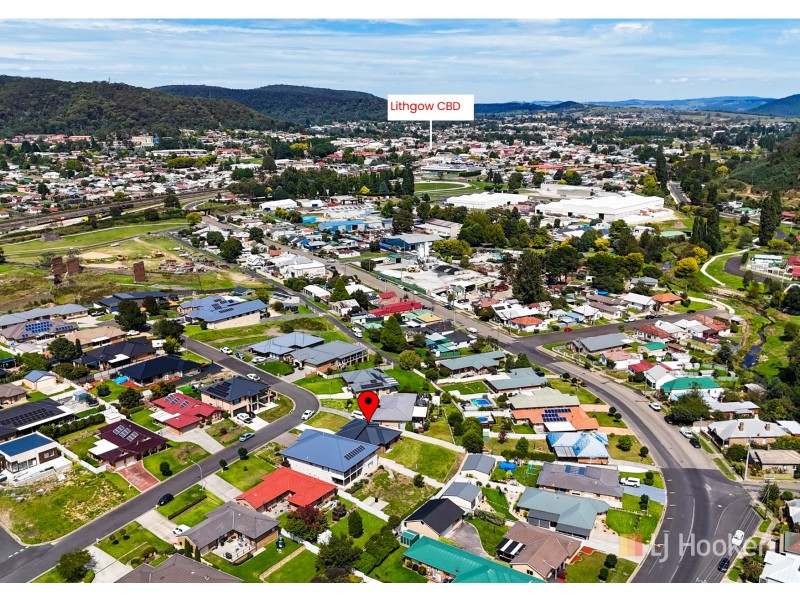 13 Henderson Place, Lithgow NSW 2790