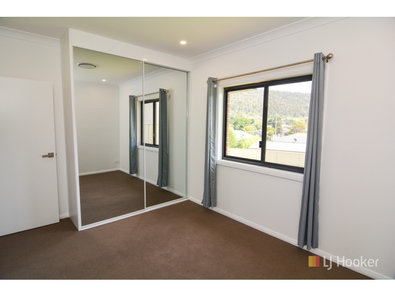 13 Henderson Place, Lithgow NSW 2790