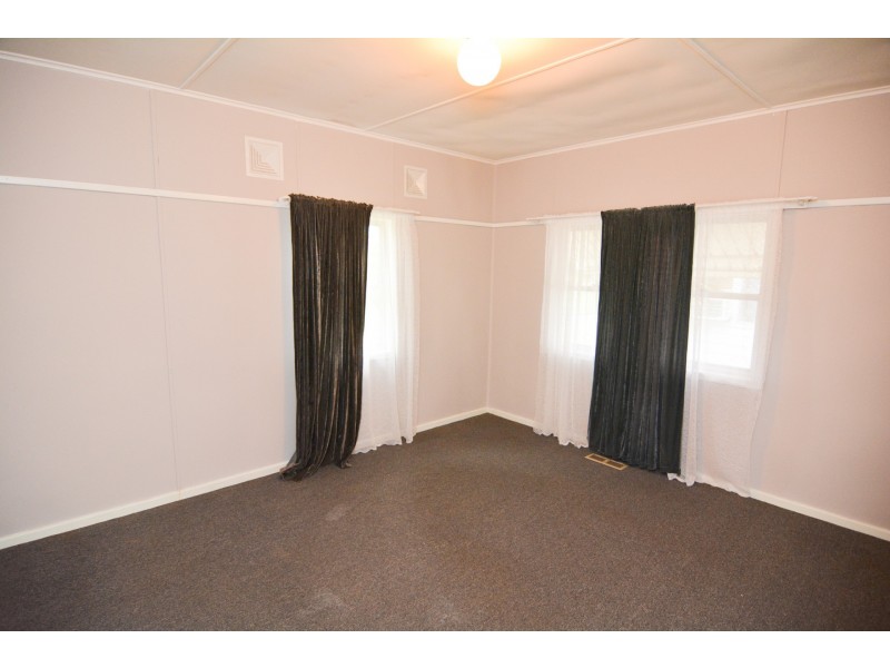 13 Thompson Street, Lithgow NSW 2790