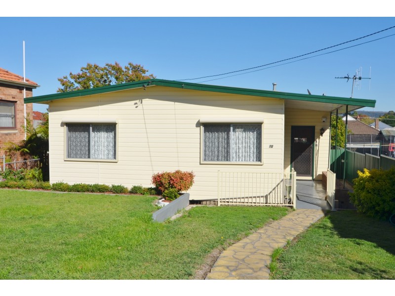 70 Ferro Street, Lithgow NSW 2790