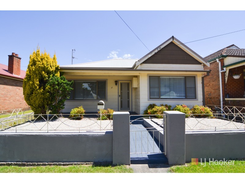 11 Atkinson Street, Lithgow NSW 2790